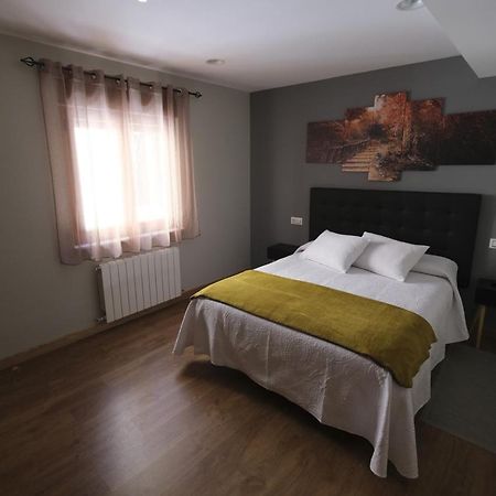 Hostal Restaurante Goya Piedrahita  Exteriör bild